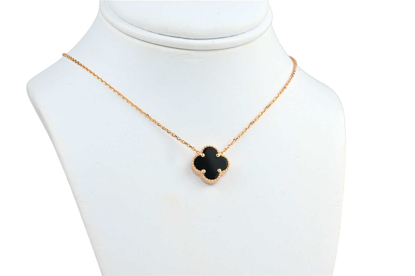 Necklace Onyx Clover
