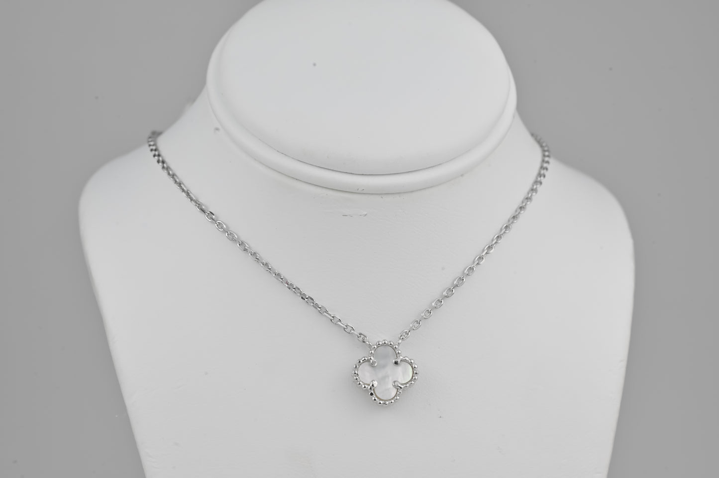 Silver Necklace Clover Mother of Pearl