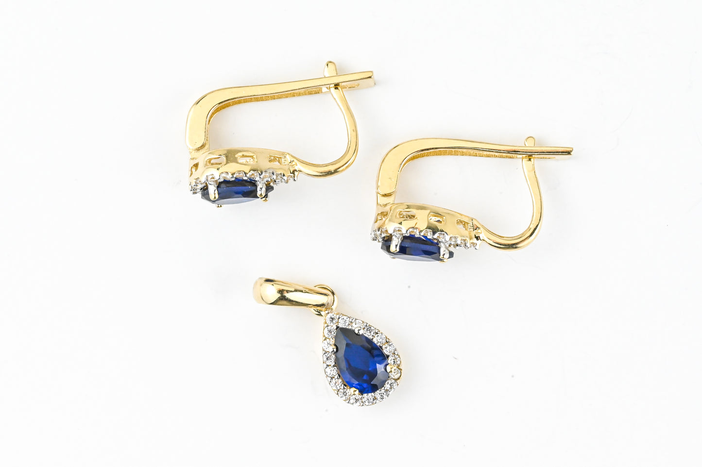 Sapphire Jewelry Set (Earrings&Pendant)