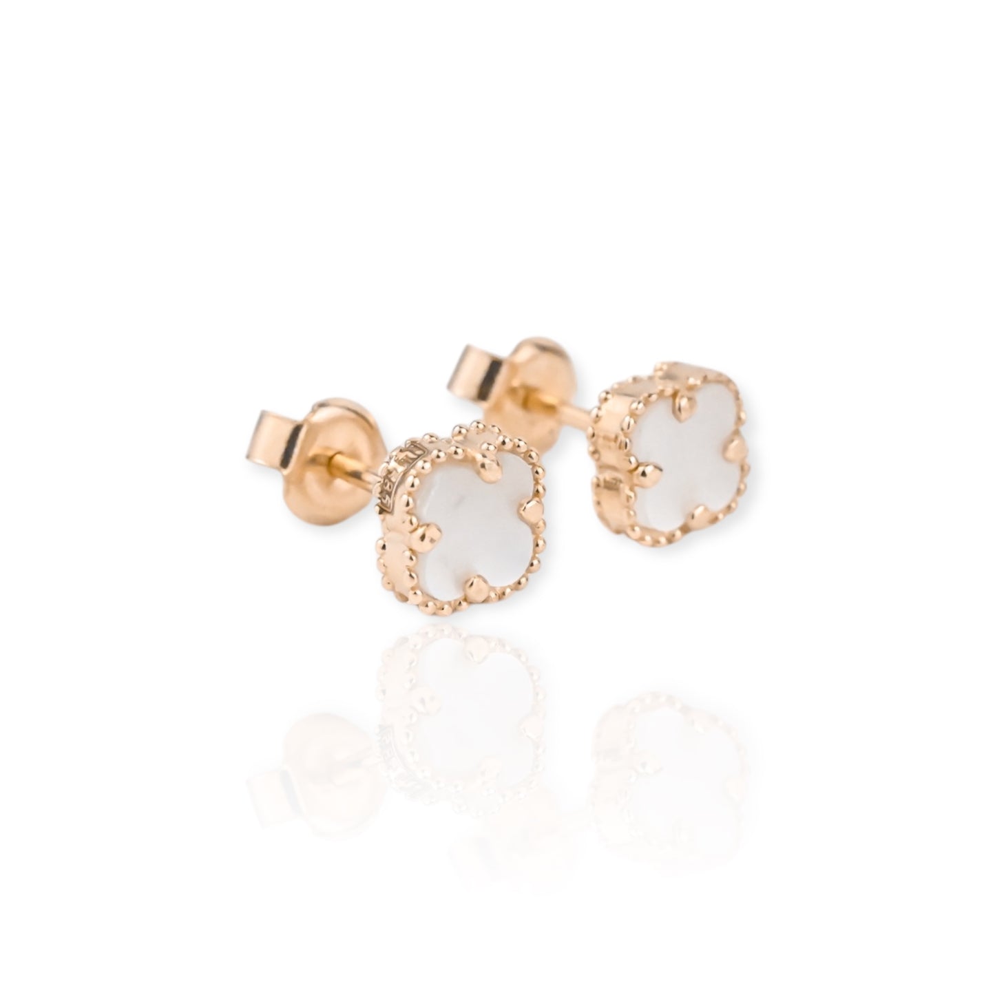Stud Earrings Mother of Pearl clover