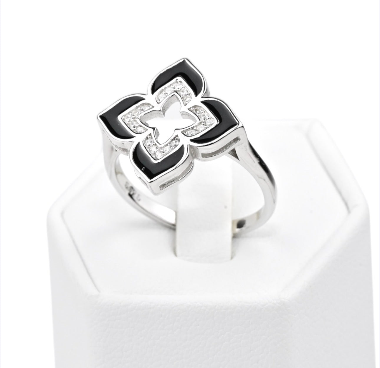Silver Onyx Flowers Set