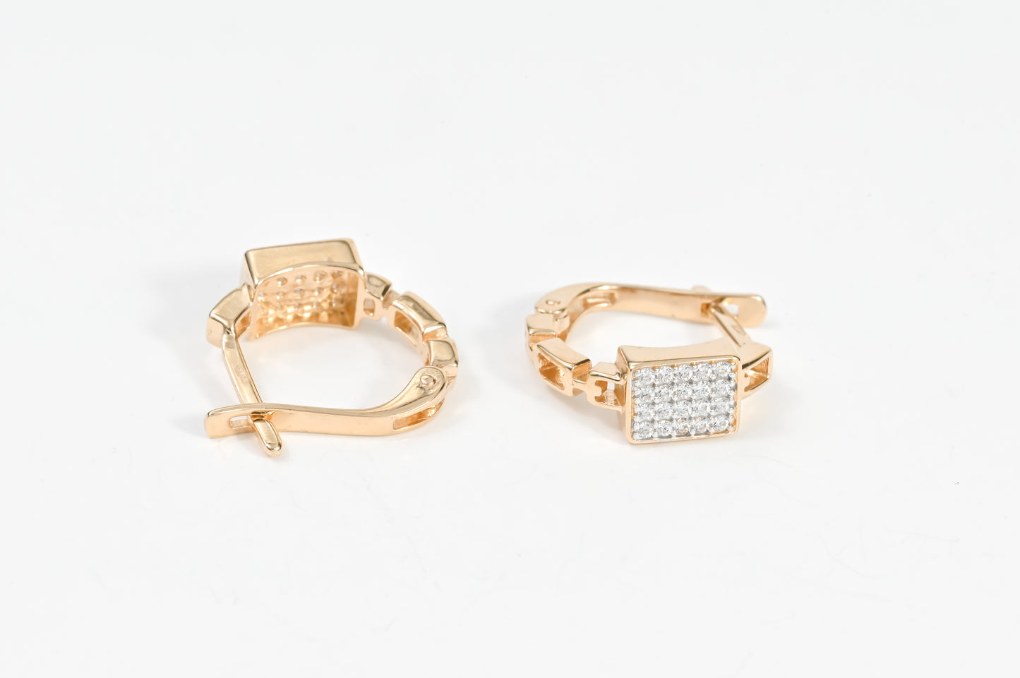 Earrings with Zirconia stones