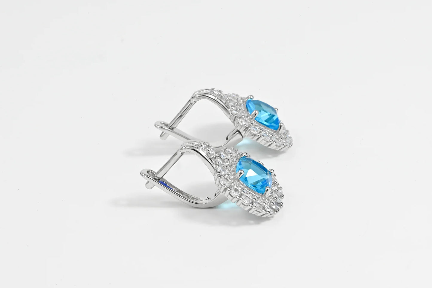 Silver Set Blue Zirconia stone