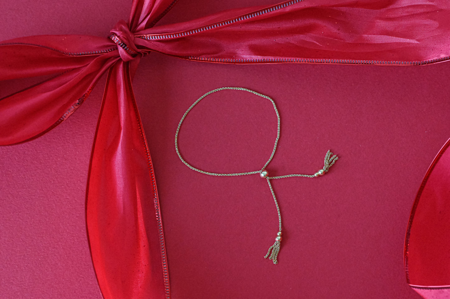 Bracelet with tassels (size is adjustable)