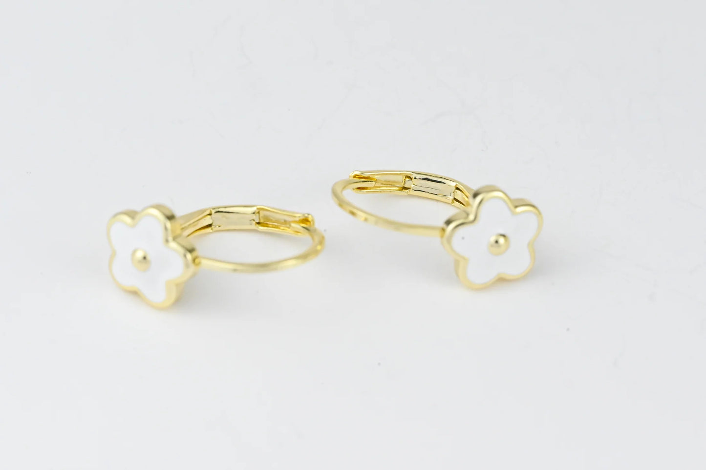 Kids Earrings White Flowers Gold Plated