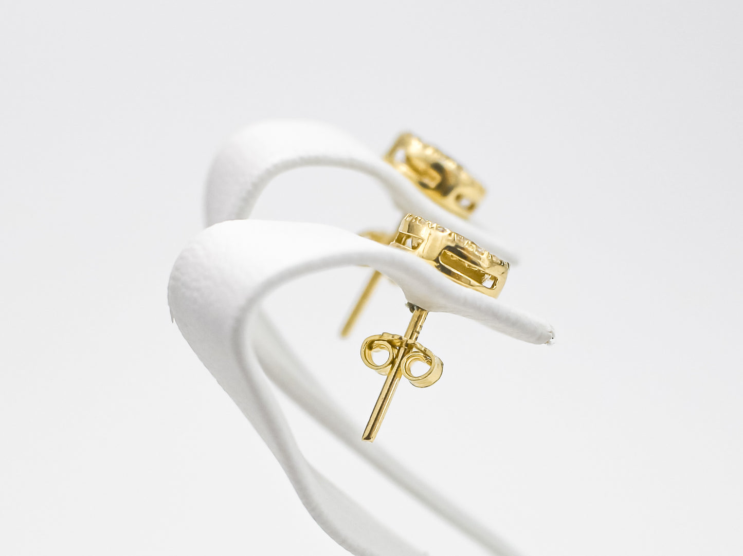 Stud Earrings Yellow Gold