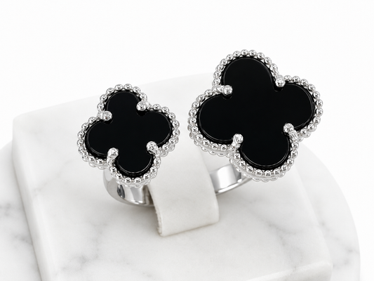 Onyx Silver Ring clover