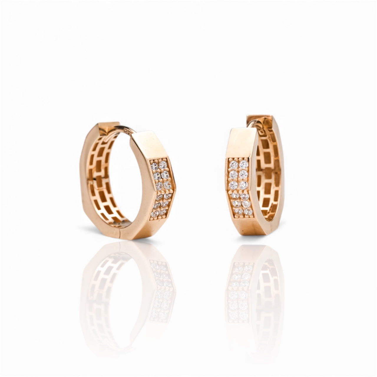 Hoops Earrings with Zirconia stones