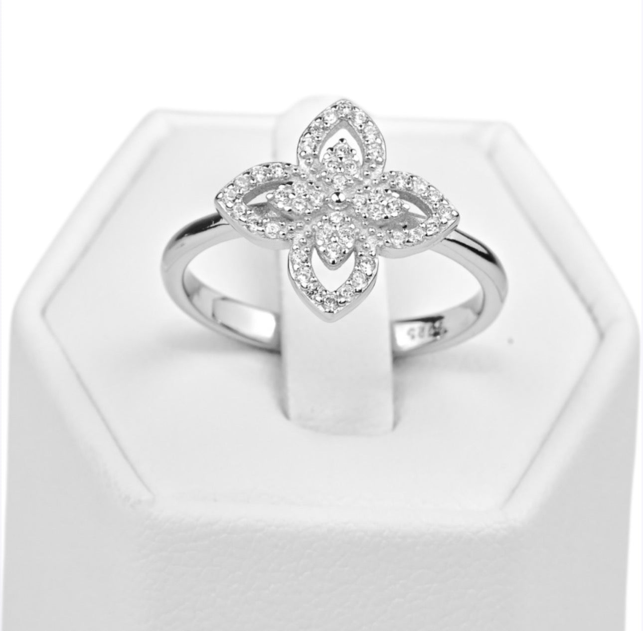 Silver Set Flowers