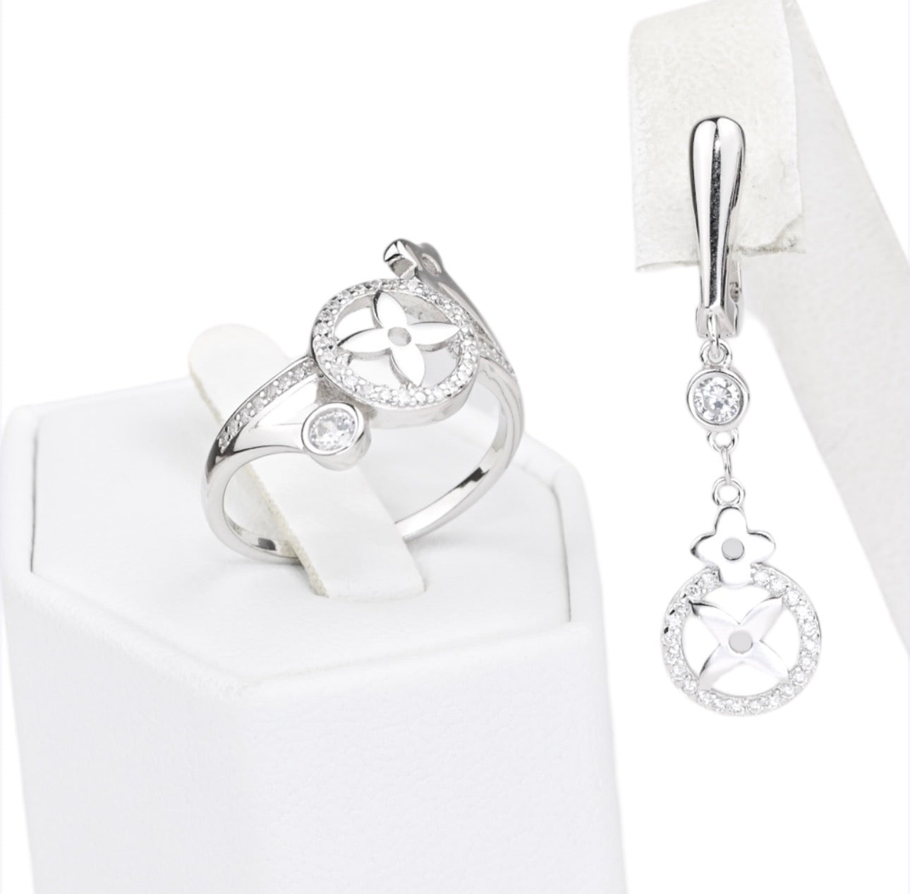 Silver Beauty Set (Earrings, Ring, Pendant)