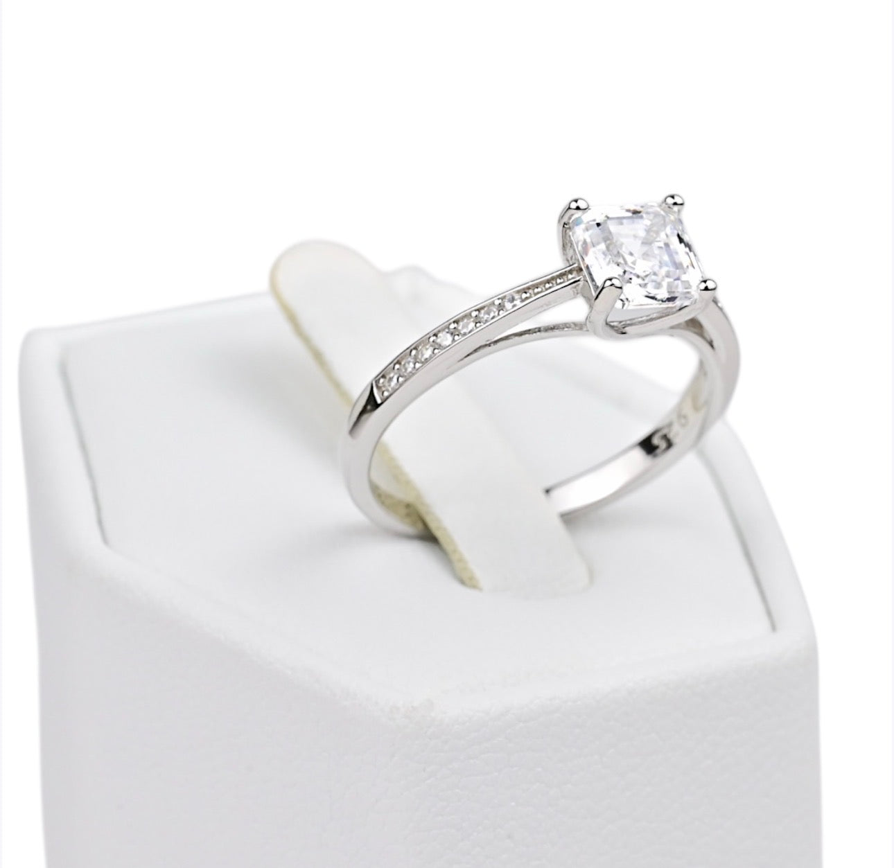 Silver Ring with Zirconia stone