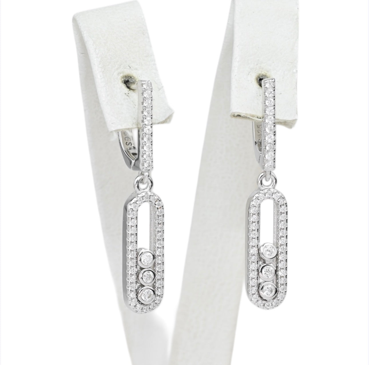 Silver Set with movable stones