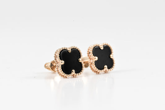 Earrings Black clover