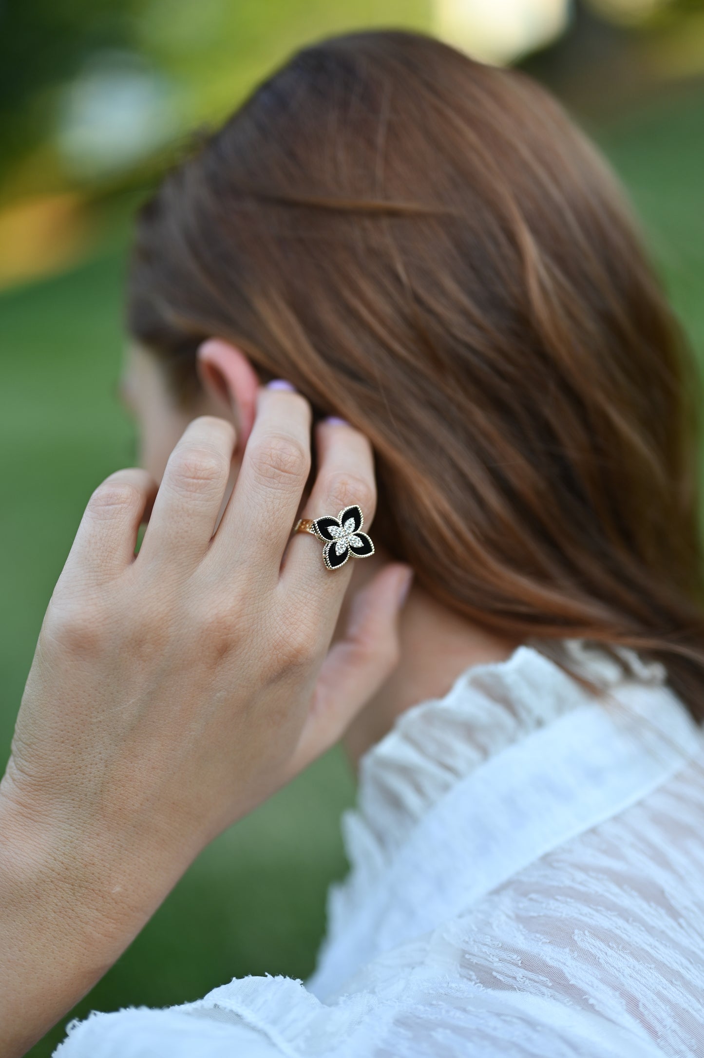 Ring Black Flower