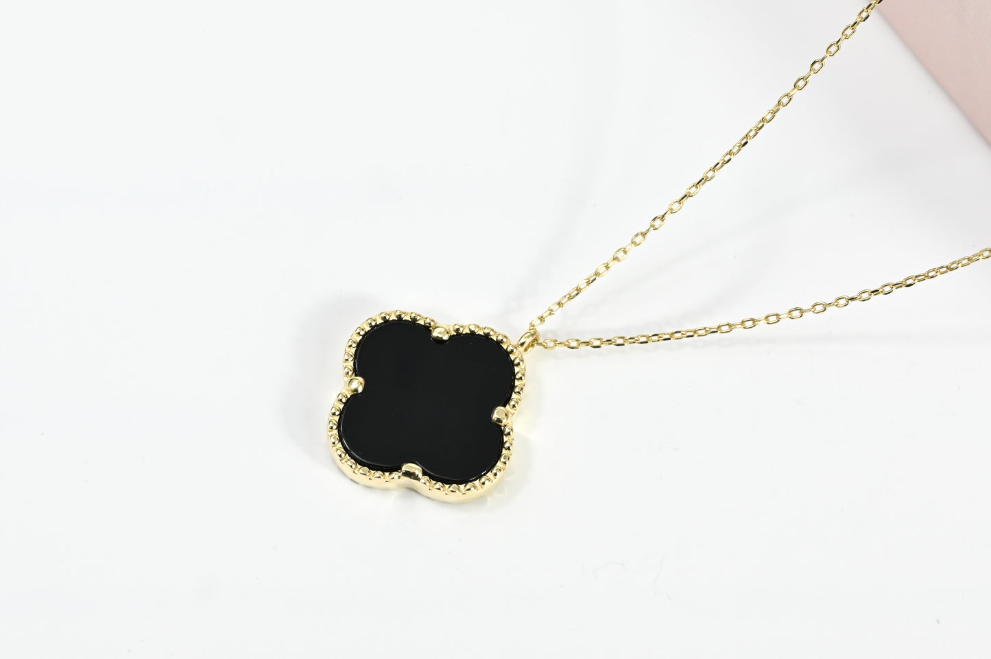 Necklace Onyx clover