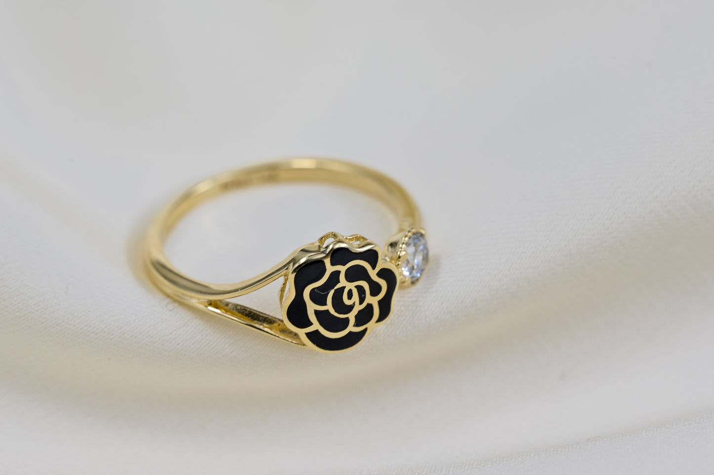 Ring Black Rose