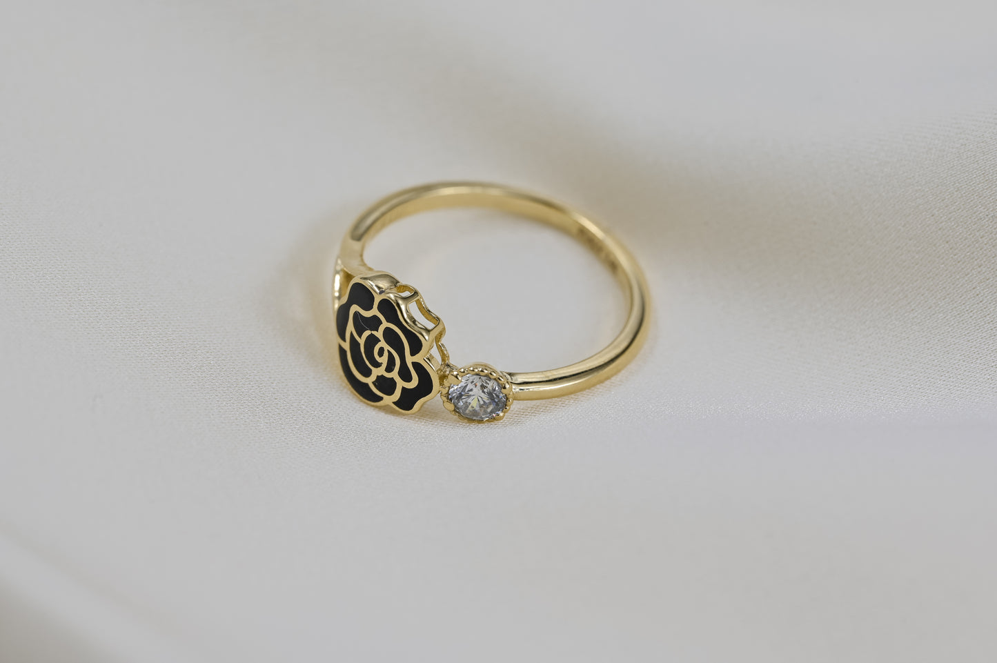 Ring Black Rose