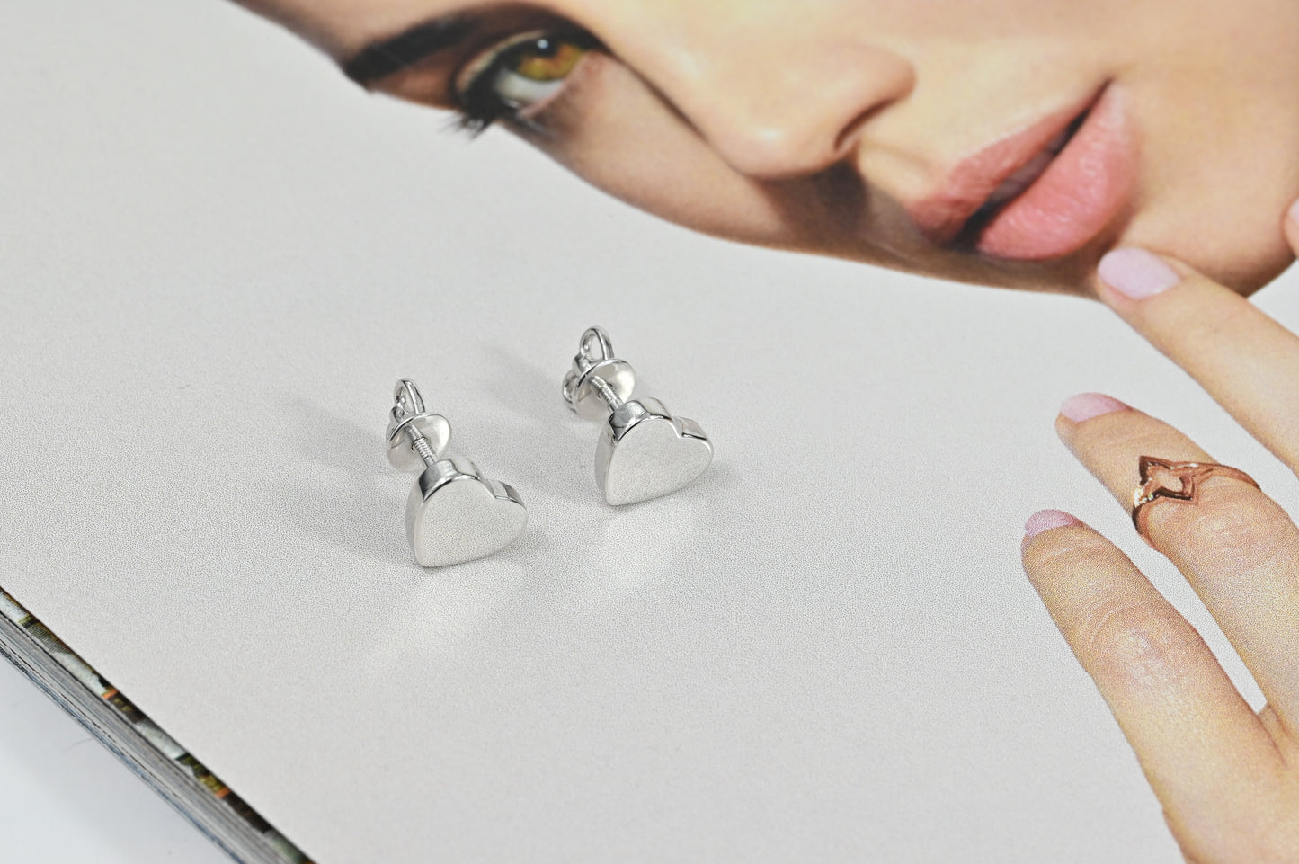 Hearts Stud Earrings White Gold