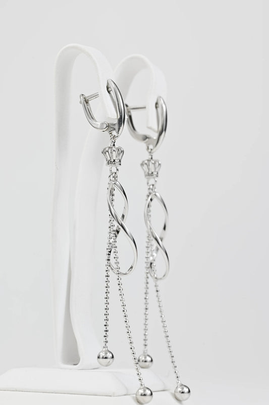 Dangle Silver  Earrings Queen