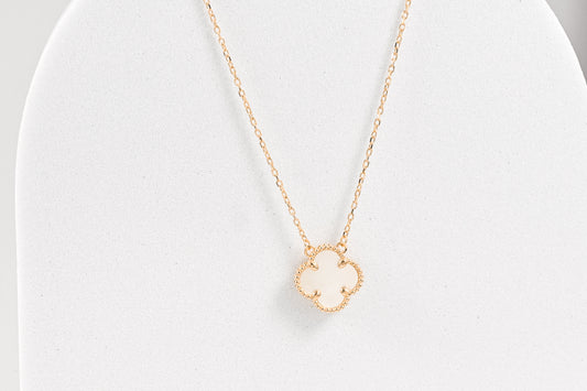 Necklace clover Mother of Pearl