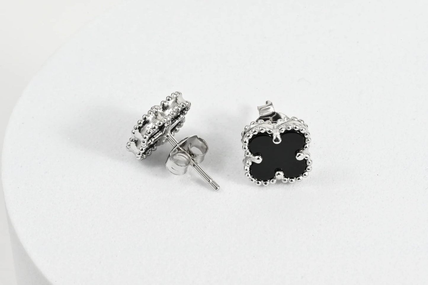 Silver Stud Earrings small clover Onyx