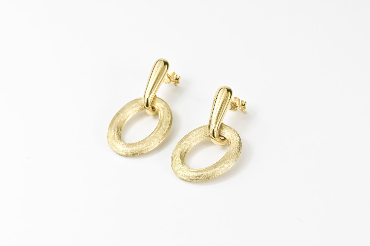 Yellow Gold Dangle Earrings Oval