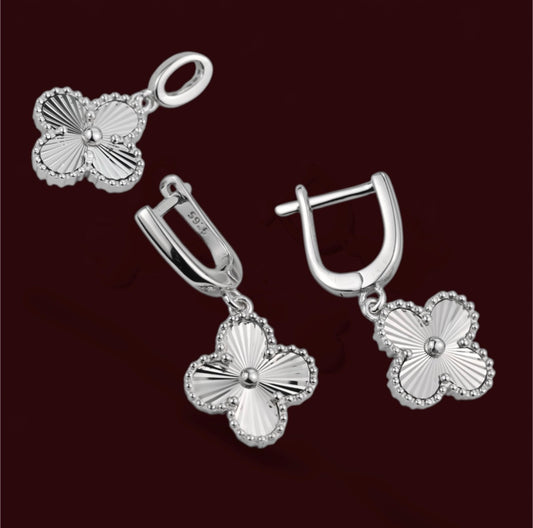 Silver Set Clovers Earrings and Pendant