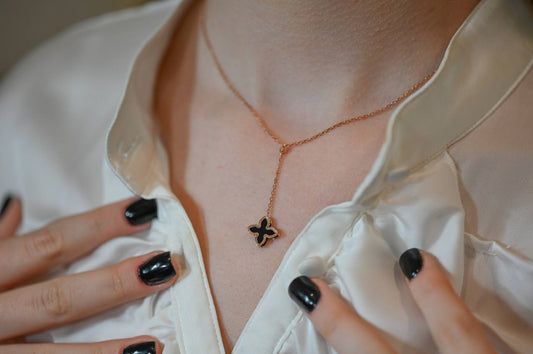 Dangle Black Flower Necklace