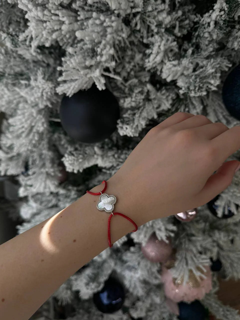 Silver Bracelet Red Thread Mother of Pearl clover