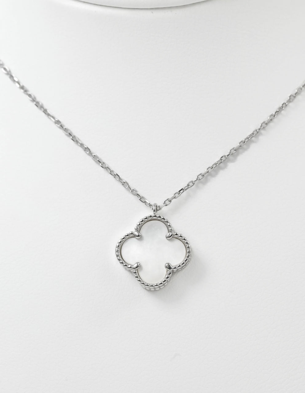 Necklace clover Mother of Pearl