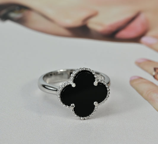 Ring Clover Onyx