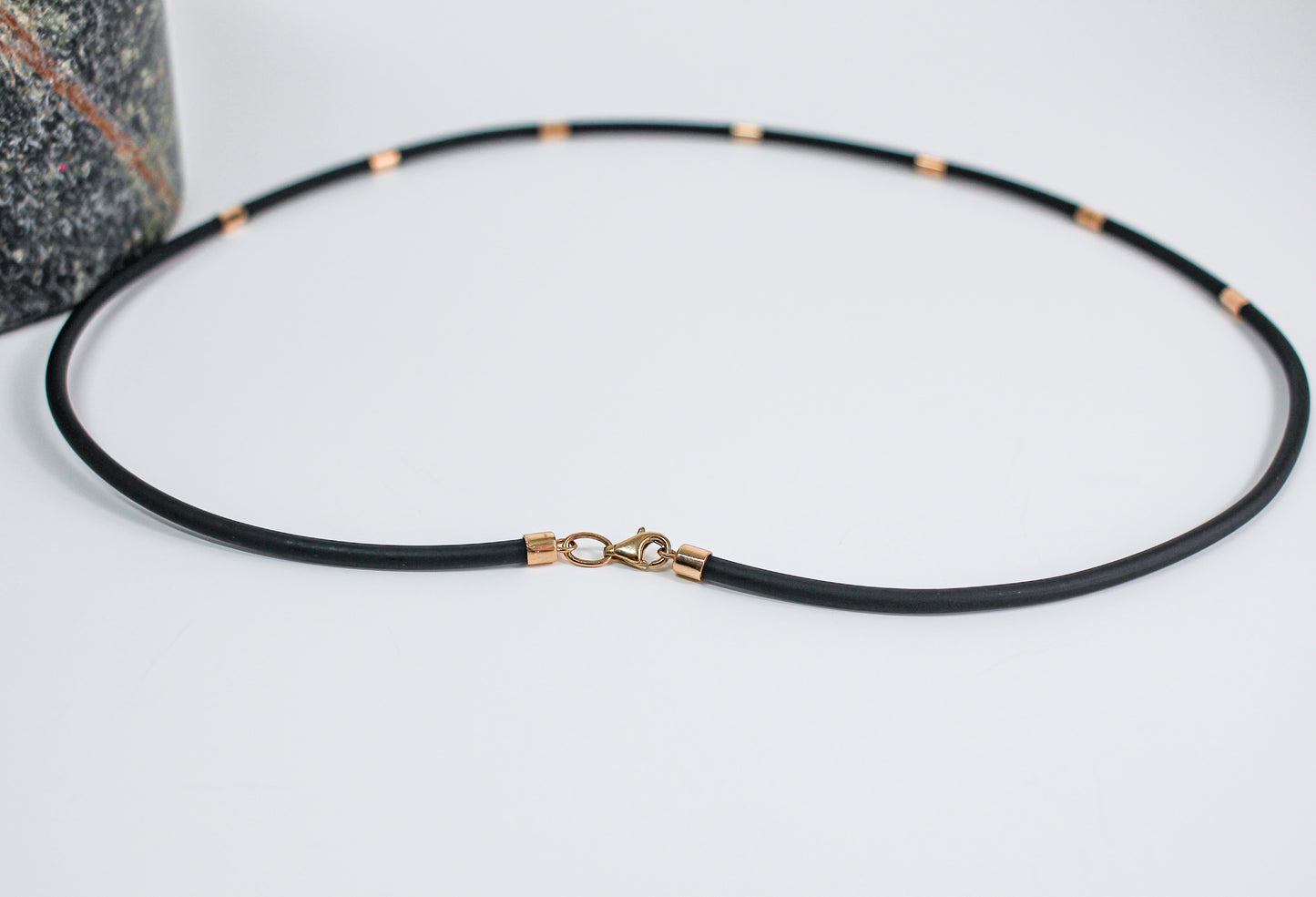 Rubber Necklace with Rose Gold 585