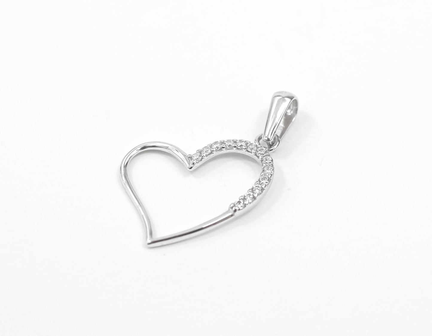 White Gold Pendant Heart