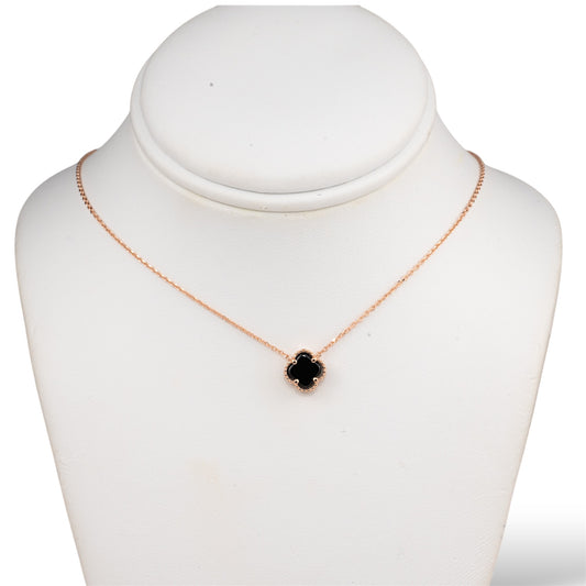 Necklace small clover Onyx